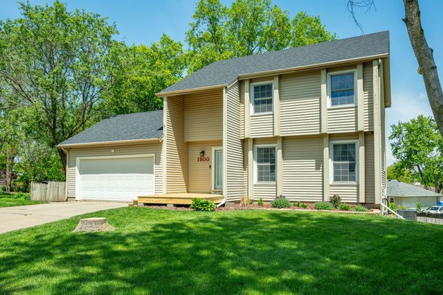 1900 Juniper Court, Des Moines, IA 50320