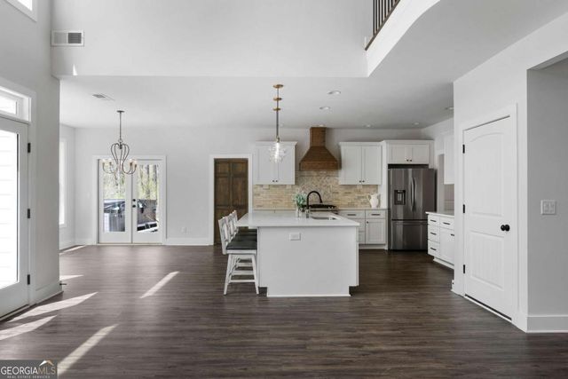 401 Blossom Trail, Acworth, GA 30101