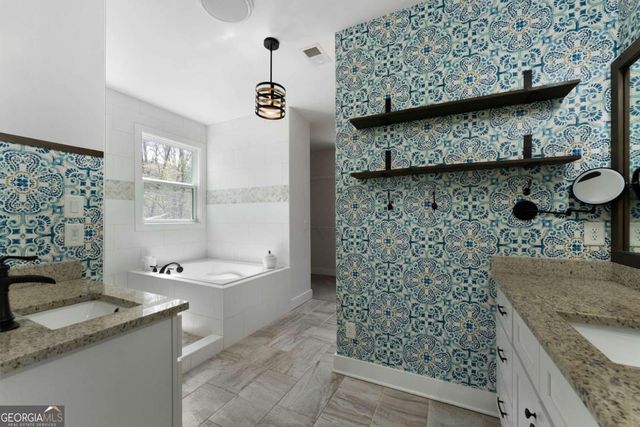 401 Blossom Trail, Acworth, GA 30101