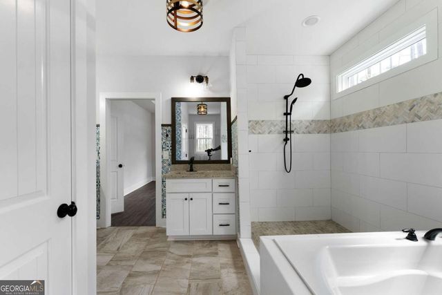 401 Blossom Trail, Acworth, GA 30101