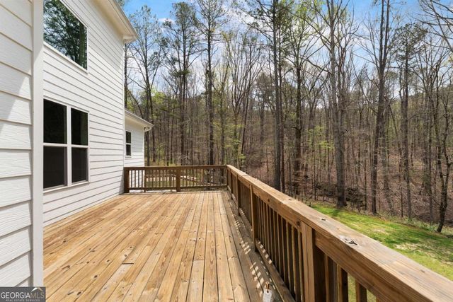 401 Blossom Trail, Acworth, GA 30101