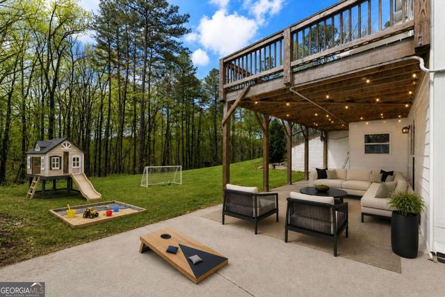 401 Blossom Trail, Acworth, GA 30101