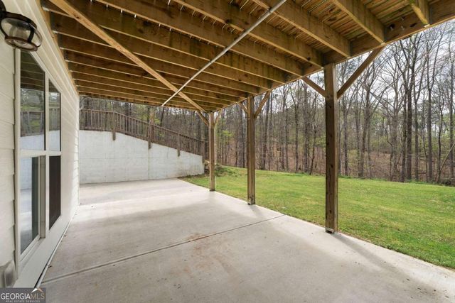 401 Blossom Trail, Acworth, GA 30101