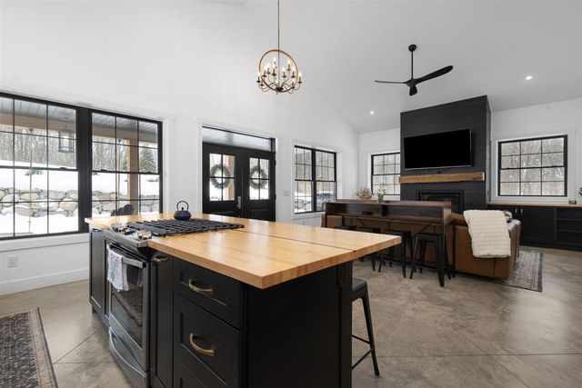 23549 Forest Shores Drive, Cassopolis, MI 49031