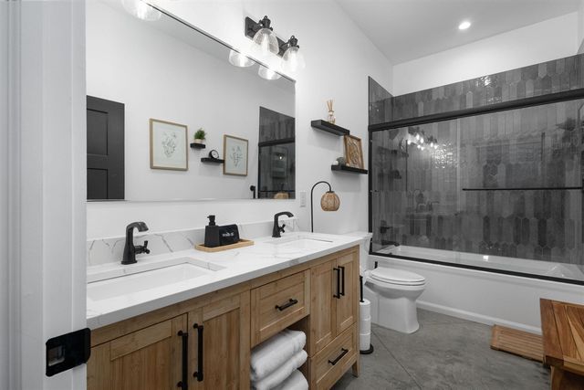 23549 Forest Shores Drive, Cassopolis, MI 49031