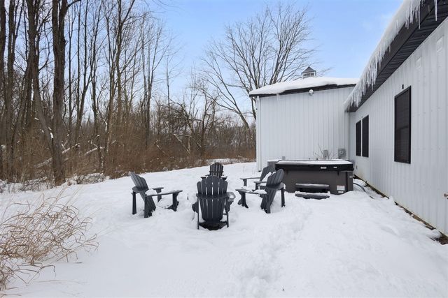 23549 Forest Shores Drive, Cassopolis, MI 49031