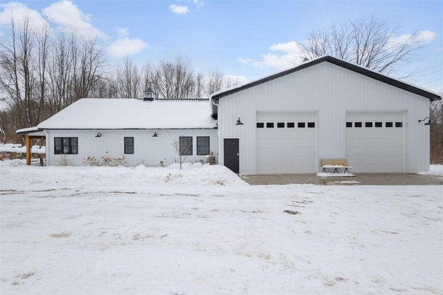 23549 Forest Shores Drive, Cassopolis, MI 49031