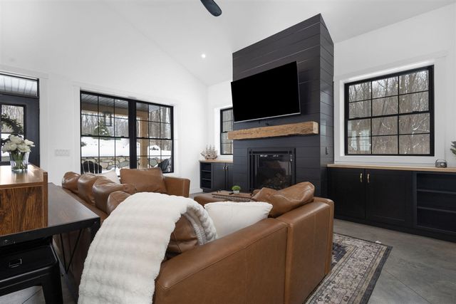 23549 Forest Shores Drive, Cassopolis, MI 49031