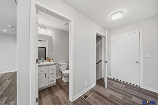8200 Ventura Place, Lincoln, NE 68505