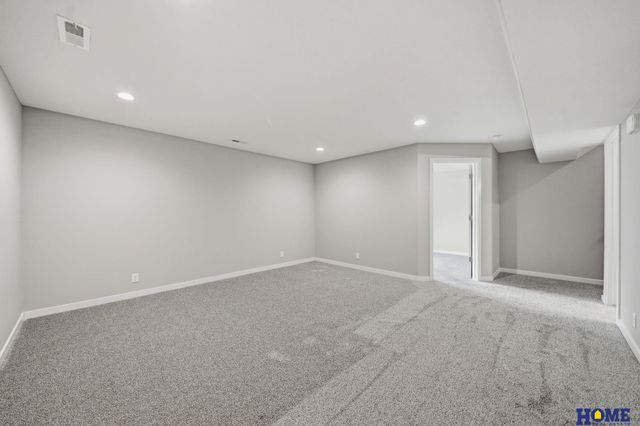 8200 Ventura Place, Lincoln, NE 68505