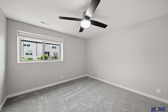 8200 Ventura Place, Lincoln, NE 68505