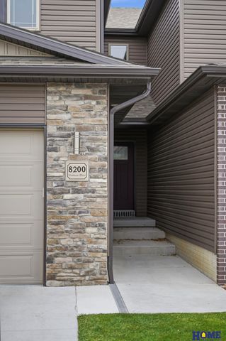 8200 Ventura Place, Lincoln, NE 68505