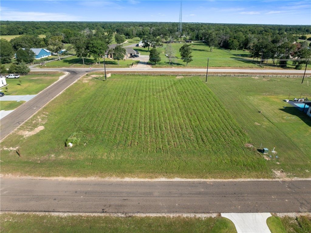 7801 Mathis Creek Drive, Bryan, TX 77808 — exterior