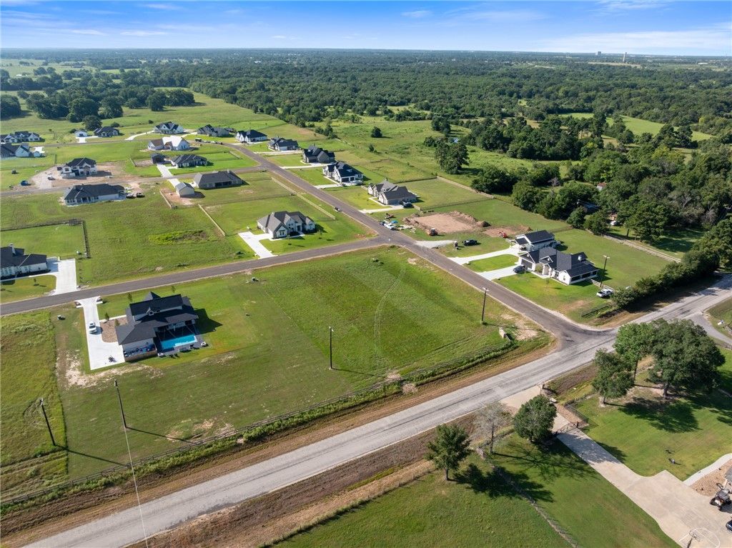 7801 Mathis Creek Drive, Bryan, TX 77808 — photo 5