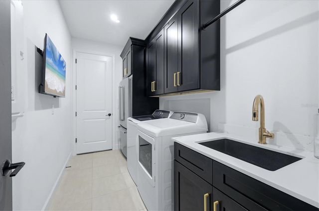 8498 SNOWFALL STREET, Sarasota, FL 34241