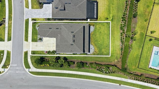 8498 SNOWFALL STREET, Sarasota, FL 34241
