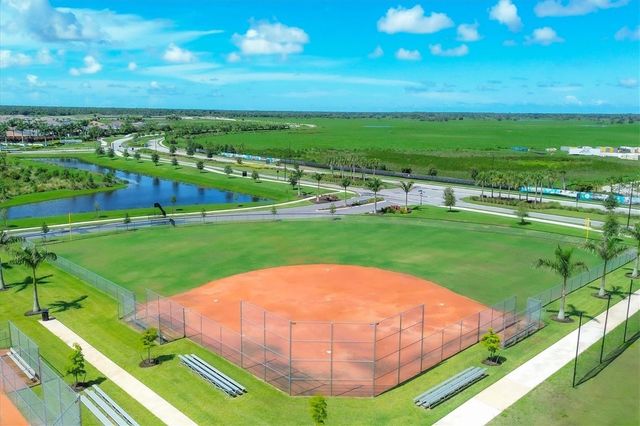 8498 SNOWFALL STREET, Sarasota, FL 34241