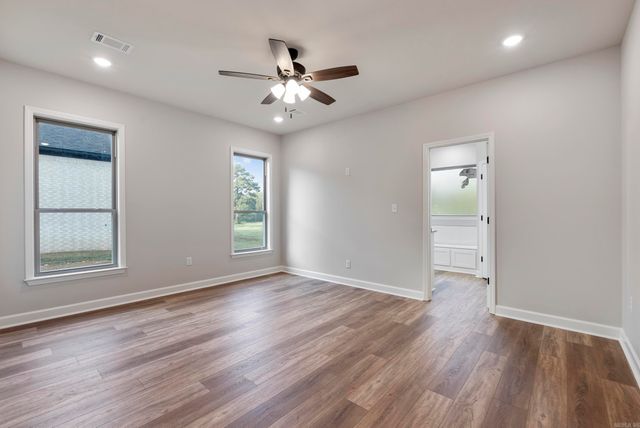 25 Mountain Grove Road, Greenbrier, AR 72058