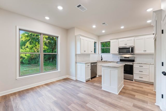 25 Mountain Grove Road, Greenbrier, AR 72058