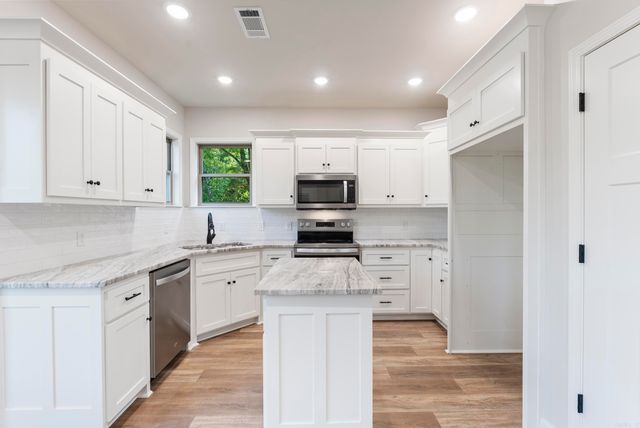 25 Mountain Grove Road, Greenbrier, AR 72058