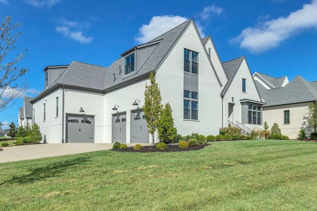 6043 Porters Union Way, Arrington, TN 37014