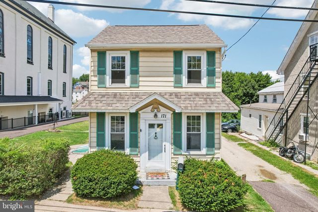 171 CHESTNUT ST, Spring City, PA 19475