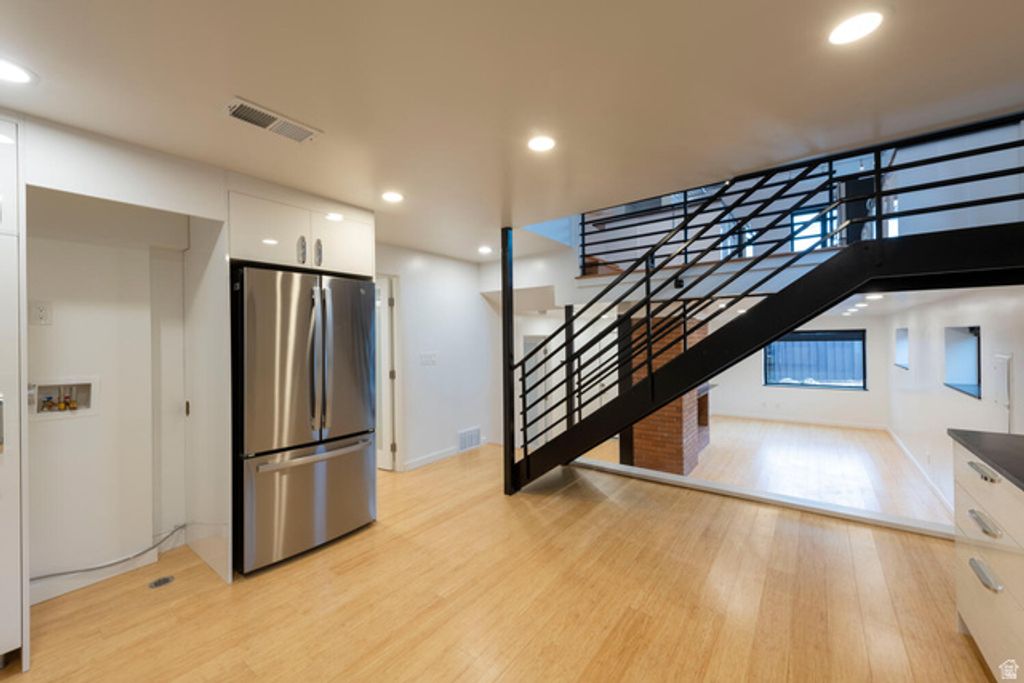 Image 24 of property listing at 2665 E 2100 S, Salt Lake City, UT 84109