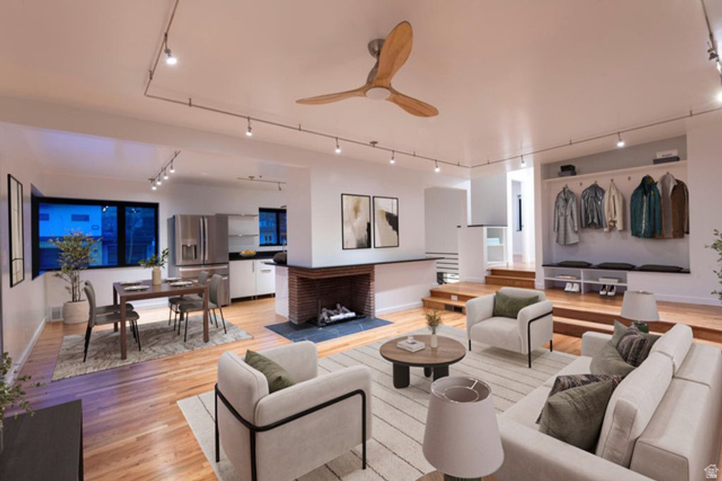 Image 5 of property listing at 2665 E 2100 S, Salt Lake City, UT 84109