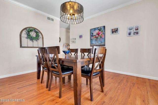 15 Tradewinds Avenue, Barnegat, NJ 08005