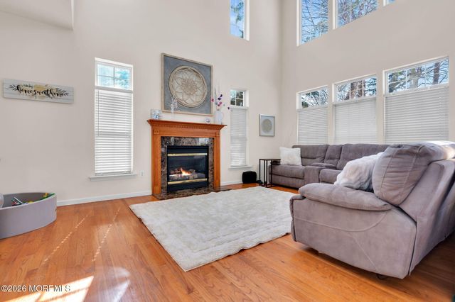 15 Tradewinds Avenue, Barnegat, NJ 08005