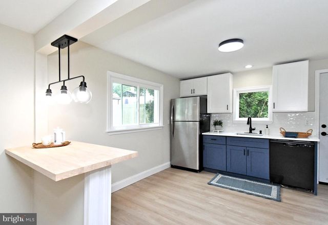1950 CLAYTON, Feasterville Trevose, PA 19053