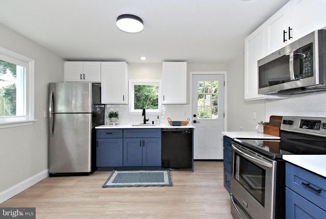 1950 CLAYTON, Feasterville Trevose, PA 19053