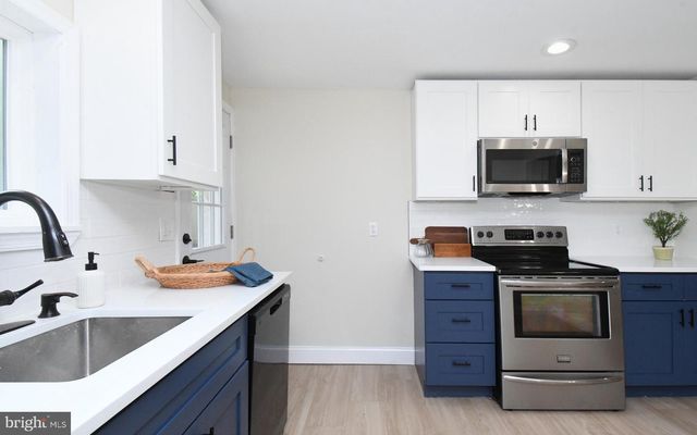 1950 CLAYTON, Feasterville Trevose, PA 19053
