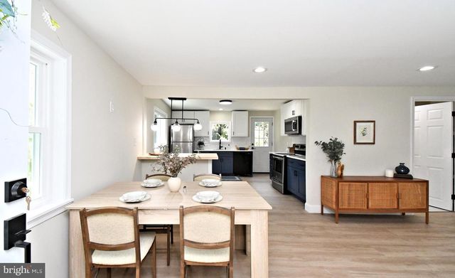 1950 CLAYTON, Feasterville Trevose, PA 19053