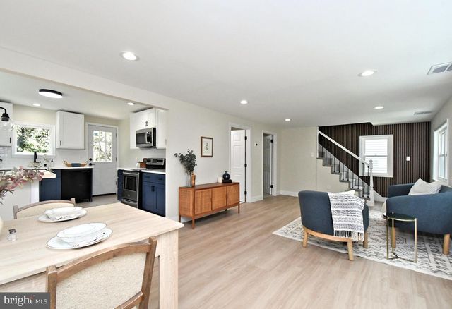 1950 CLAYTON, Feasterville Trevose, PA 19053