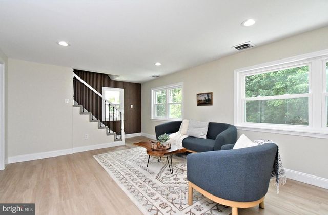 1950 CLAYTON, Feasterville Trevose, PA 19053