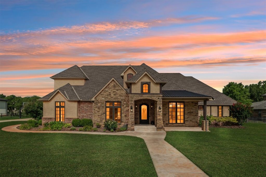 21687 Coffee Tree Circle, Edmond, OK 73012