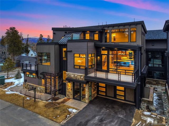 318 S 2nd Avenue, Frisco, CO 80443