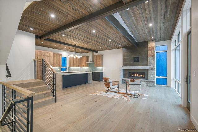 318 S 2nd Avenue, Frisco, CO 80443