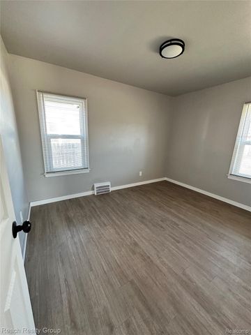8200 Westwood Street, Detroit, MI 48228