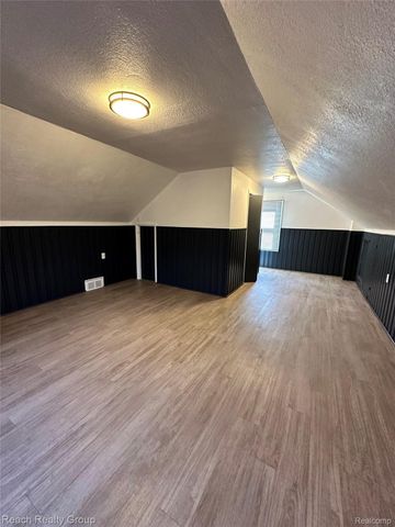 8200 Westwood Street, Detroit, MI 48228