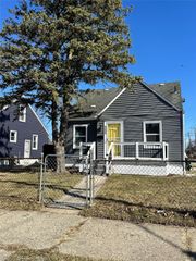 8200 Westwood Street, Detroit, MI 48228