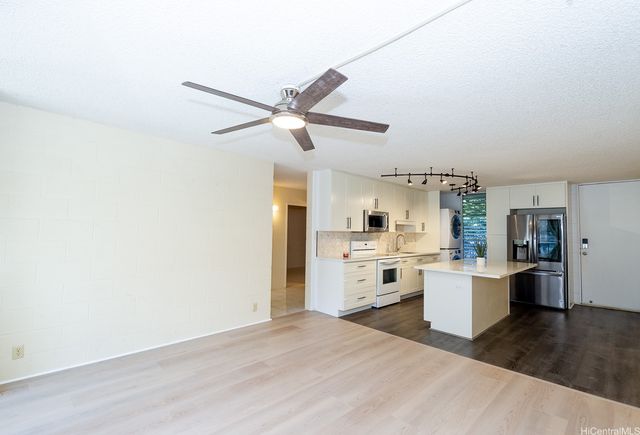 95-273 Waikalani Drive D402, Mililani, HI 96789