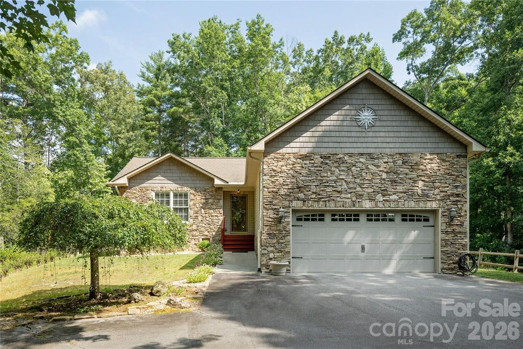 59 Smalltown Trail, Brevard, NC 28712