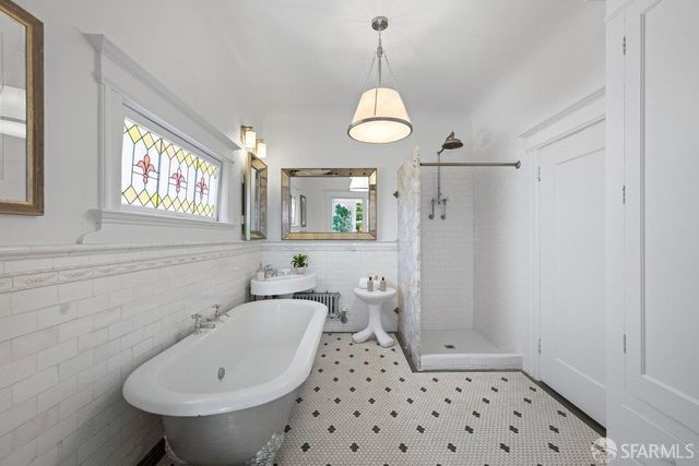 980 Ashbury Street, San Francisco, CA 94117