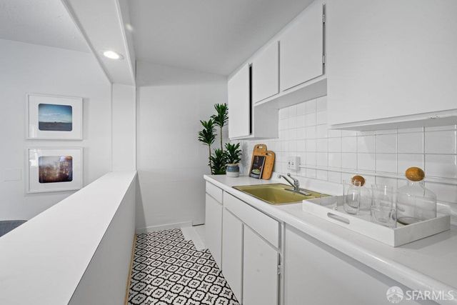 980 Ashbury Street, San Francisco, CA 94117