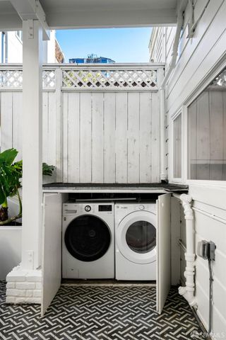 980 Ashbury Street, San Francisco, CA 94117