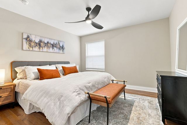 8550 S Jeffery Boulevard, Chicago, IL 60617