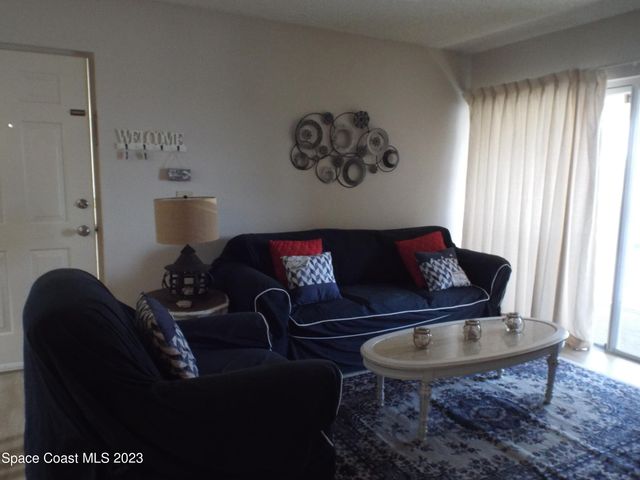 915 Sonesta Avenue NE 202, Palm Bay, FL 32905