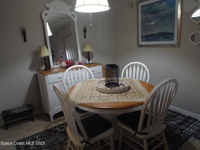 915 Sonesta Avenue NE 202, Palm Bay, FL 32905